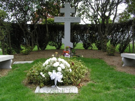 Grave_of_Sergei_Rachmaninoff.jpg